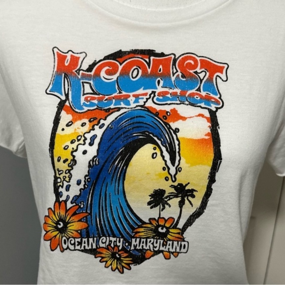 K-Coast Surf Shop Ocean City MD White Cropped  Short Sleeve‎ T-shirt EUC - Picture 2 of 5